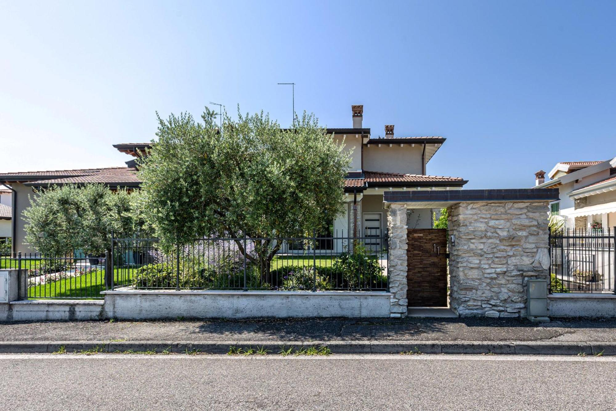Villa Rita بسكييرا ديل غاردا المظهر الخارجي الصورة